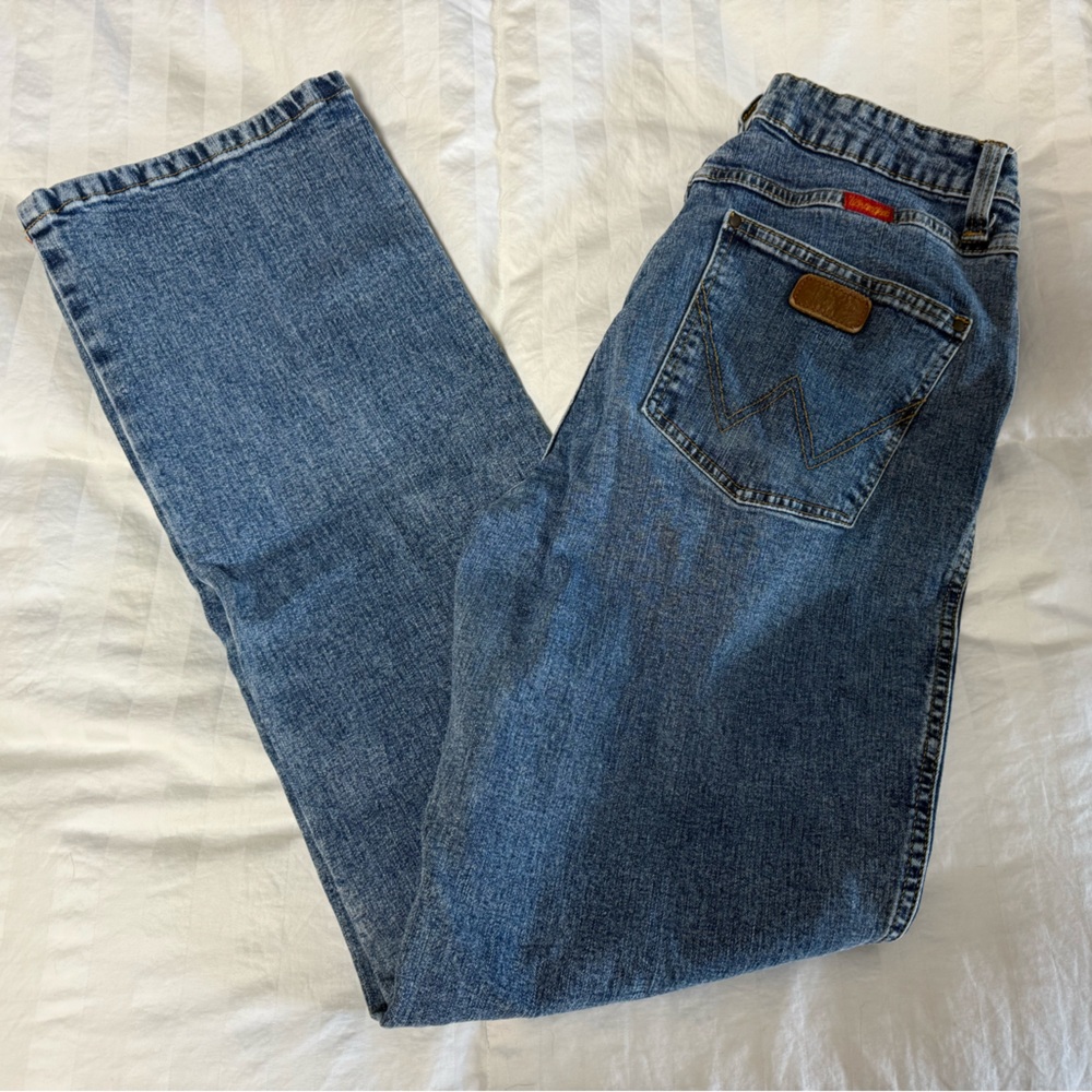 WOMEN’S 90’s Style Wrangler Jeans